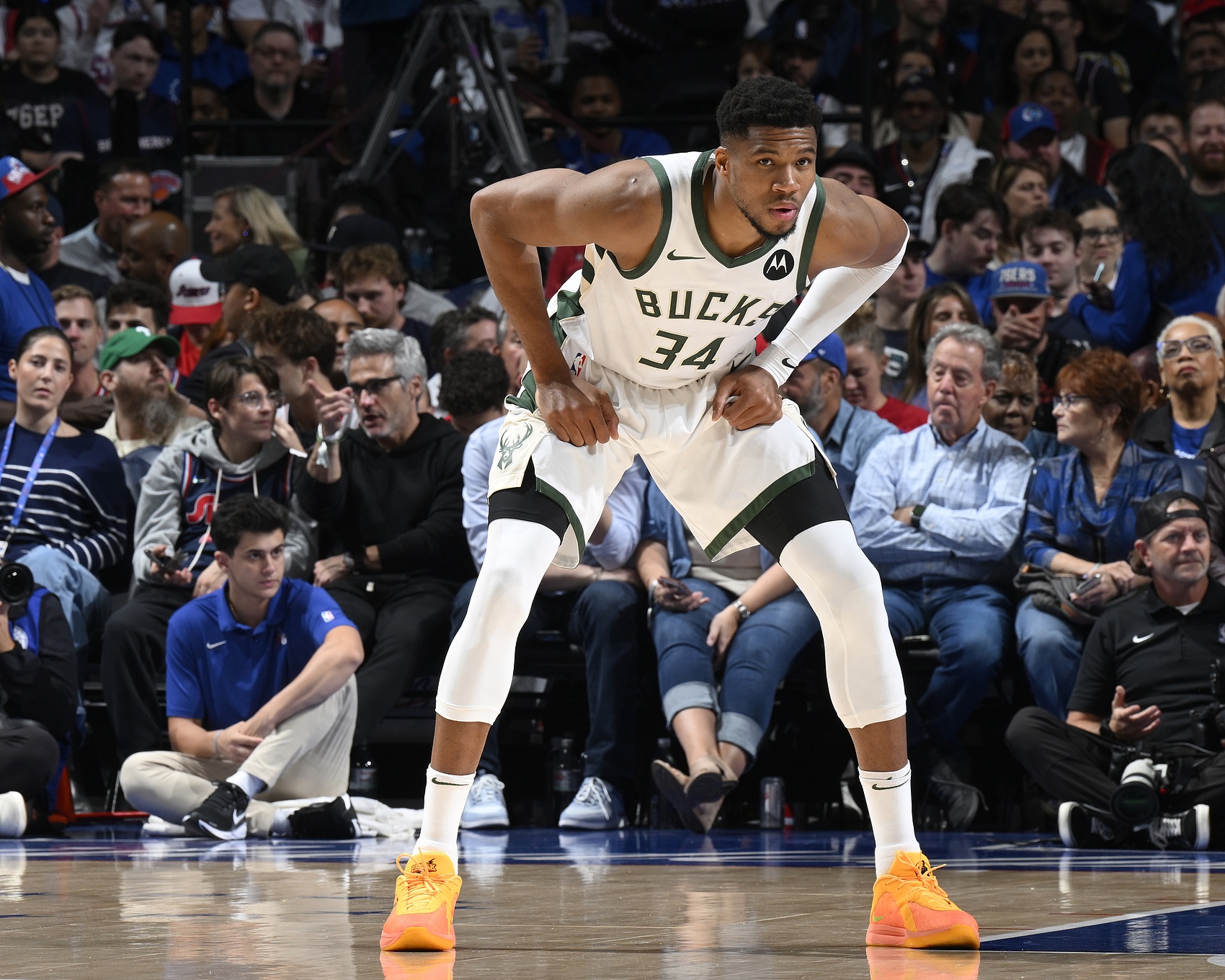 nba搜狐-路威：字母明白雄鹿雪藏主力是常规操作 但公开挑明就无和解余地