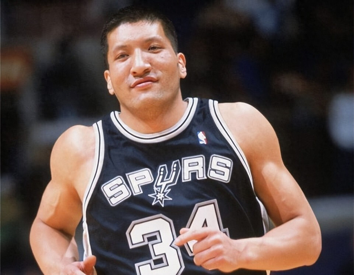 搜狐体育首页-巴特尔打了3年NBA，如今每月能领多少退休金？网友：难以置信|圣安东尼奥马刺队|NBA总冠军|多伦多猛龙队|丹佛掘金队|中国男篮_新浪体育_新浪新闻